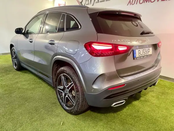 Mercedes-Benz GLA 250 2024 - 46850 EUR, 19000 km - AUTO.MOTO.pt - 19000km - foto 16 de 48