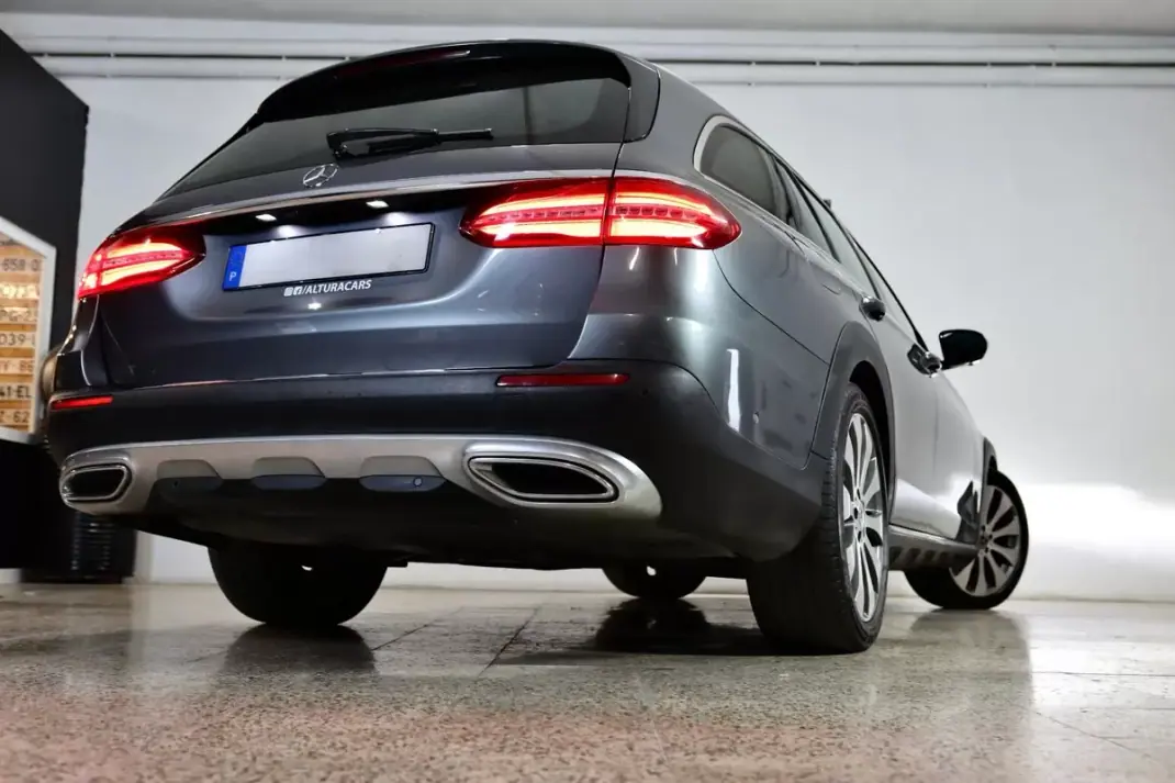 Mercedes-Benz E 220 2018 - 29900 EUR, 230000 km - AUTO.MOTO.pt - 230000km - foto 29 de 32
