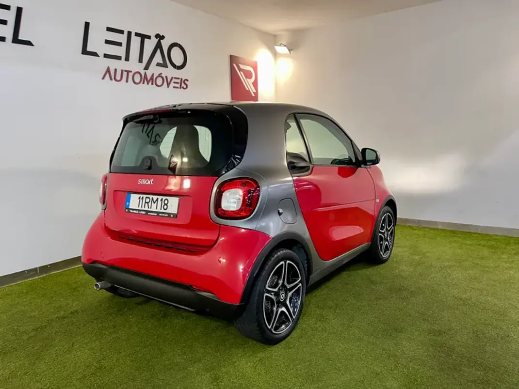 Smart 2016 - 10450 EUR, 91000 km - AUTO.MOTO.pt - 91000km - foto 7 de 26