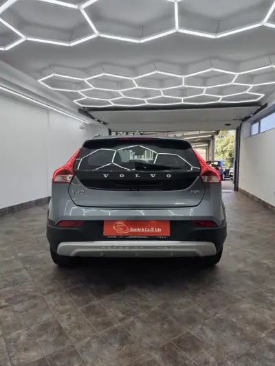 Volvo V40 Cross Country 2018 - 15000 EUR, 106816 km - 106816km - foto 28 de 40