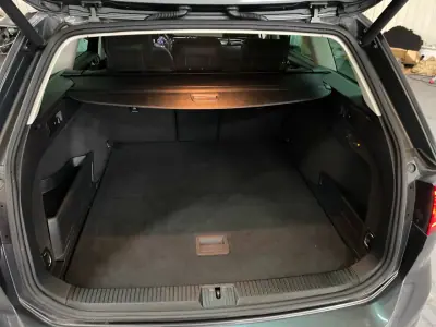 Volkswagen Passat Variant 2015 - 18950 EUR, 306000 km - AUTO.MOTO.pt - 306000km - foto 19 de 20