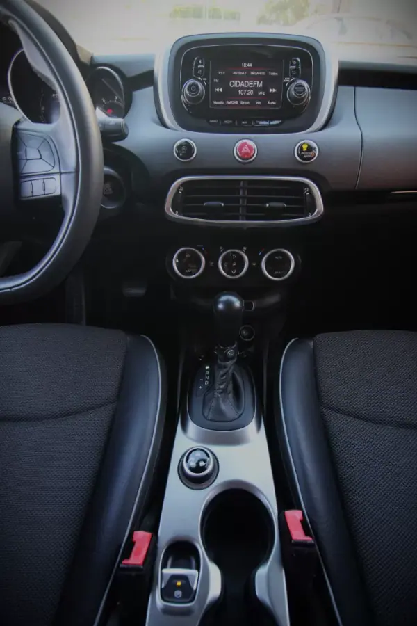 Fiat 500X 2016 - 13750 EUR, 141000 km - AUTO.MOTO.pt - 141000km - foto 17 de 35
