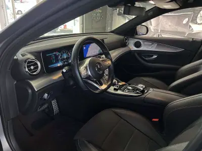 Mercedes-Benz E 300 2019 — foto 6 de 26