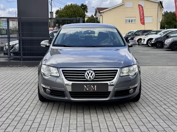 Volkswagen Passat 2005 - 6500 EUR, 234000 km - AUTO.MOTO.pt - 234000km - foto 3 de 19