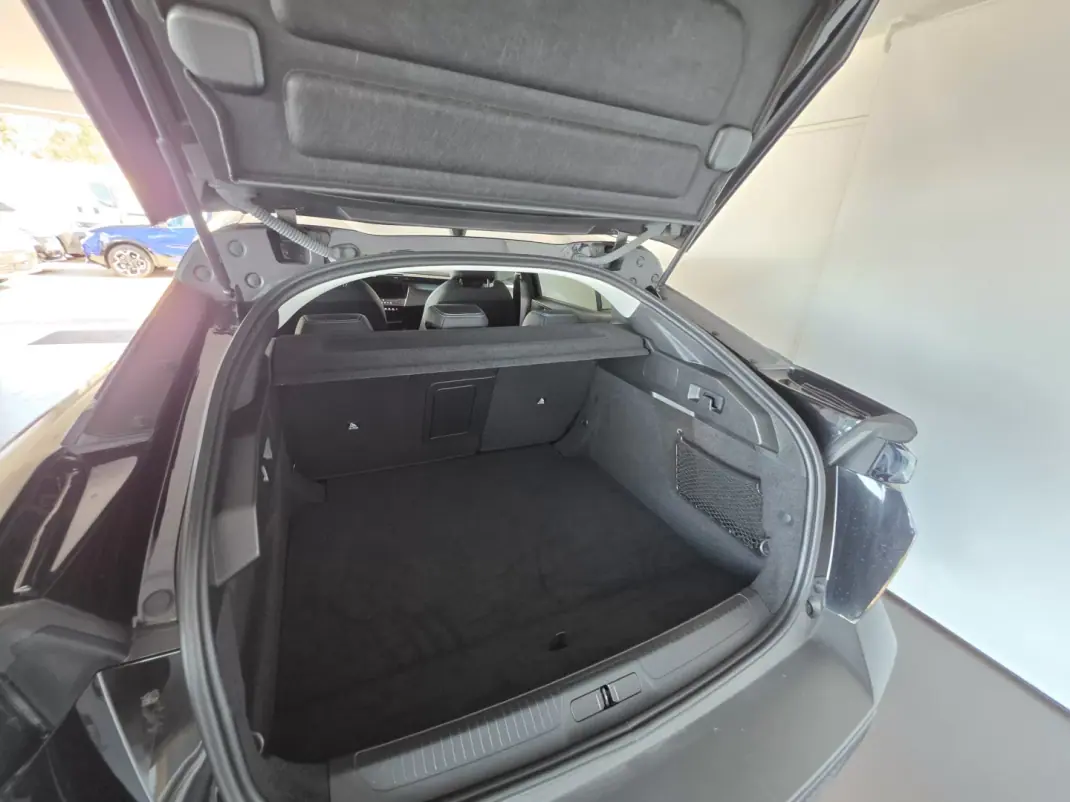 Peugeot 408 2025 - 31750 EUR, 14642 km - 14642km - foto 13 de 13