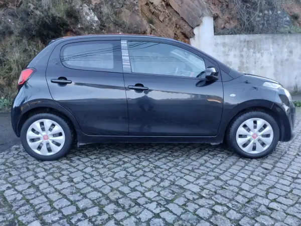 Citroën C1 Airscape 2014 - 7750 EUR, 120000 km - AUTO.MOTO.pt - 120000km - foto 7 de 25