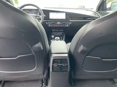 Kia Niro EV 2022 - 25850 EUR, 52642 km - AUTO.MOTO.pt - 52642km - foto 32 de 44