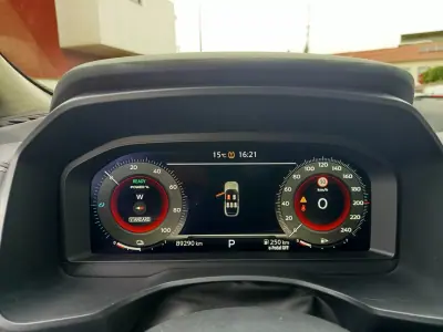 Nissan Qashqai 2023 - 23990 EUR, 89300 km - AUTO.MOTO.pt - 89300km - foto 16 de 22