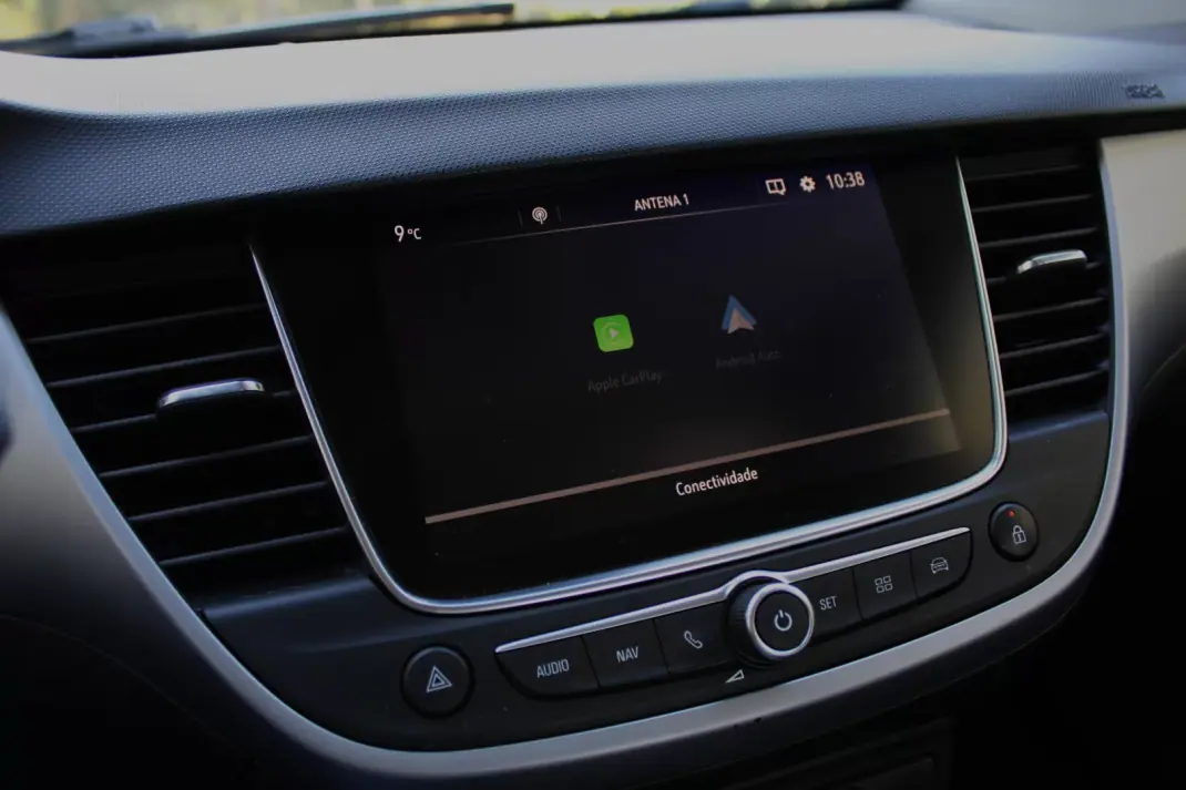 Opel Crossland X 2017 - 12500 EUR, 113439 km - AUTO.MOTO.pt - 113439km - foto 27 de 35