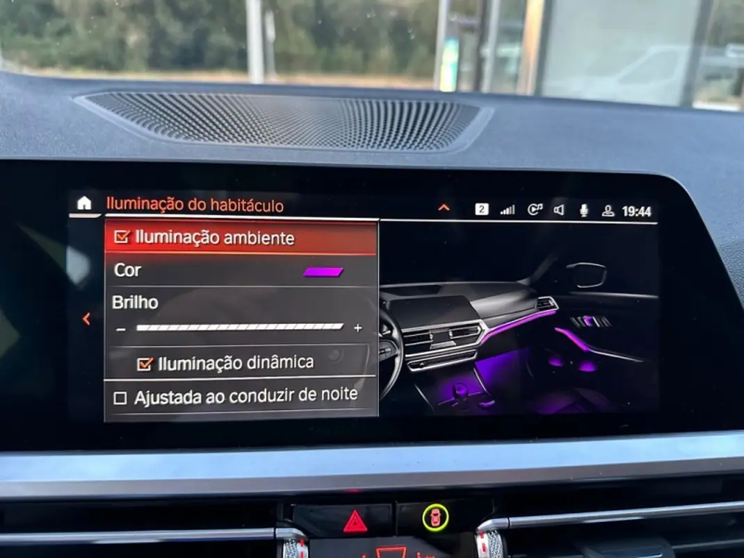 BMW 320 2019 - 32999 EUR, 160700 km - AUTO.MOTO.pt - 160700km - foto 41 de 60
