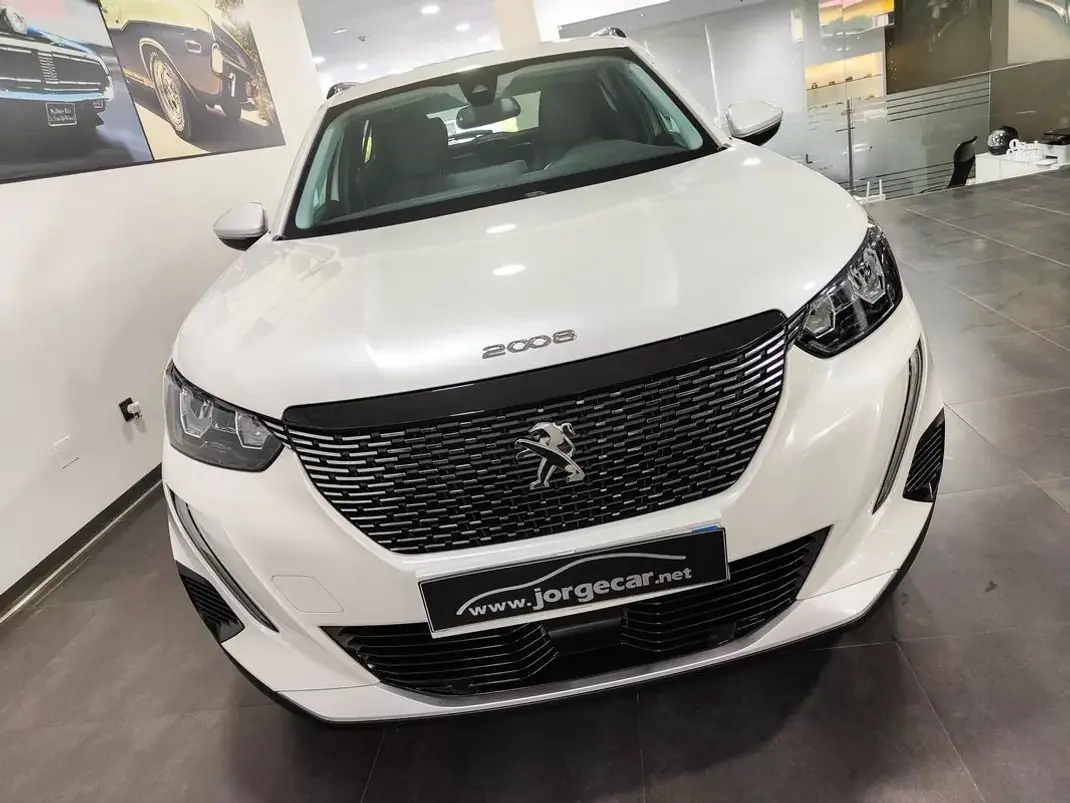 Peugeot 2008 2021 - 14500 EUR, 60000 km - 60000km - foto 22 de 27