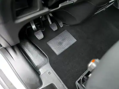 Iveco Daily 35C16 Caixa aberta 2022 - 30750 EUR, 86000 km - AUTO.MOTO.pt - 86000km - foto 19 de 25