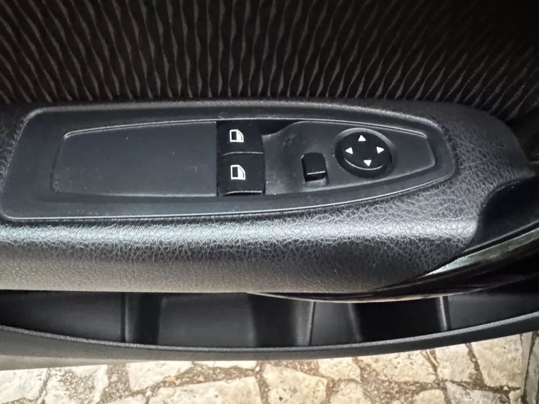 BMW 218 2017 - 17990 EUR, 208000 km - AUTO.MOTO.pt - 208000km - foto 35 de 36