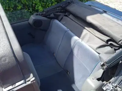 Ford Escort Cabrio 1988 - 7500 EUR, 91460 km - AUTO.MOTO.pt - 91460km - foto 10 de 12