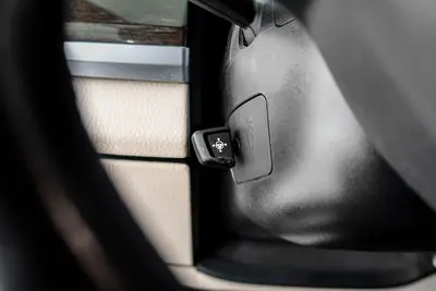 BMW 730 2011 - 25000 EUR, 172477 km - AUTO.MOTO.pt - 172477km - foto 9 de 26