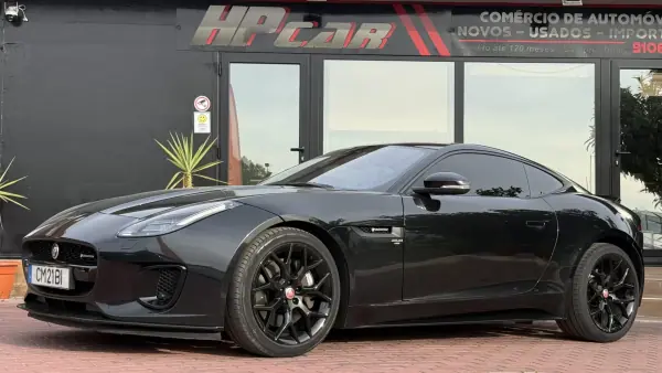 Jaguar F-Type P300 Aut. R-Dynamic 2020 Gasolina — 120 000 km · Setúbal Jaguar F-Type 2020