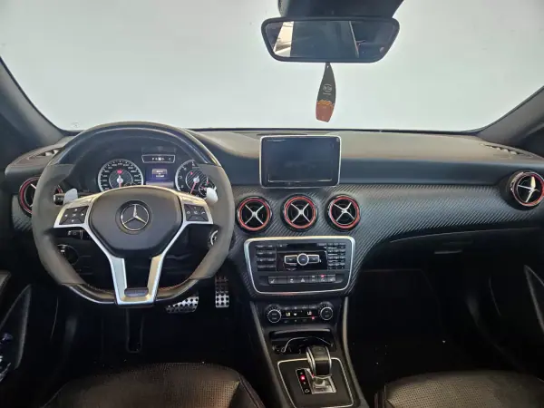 Mercedes-Benz A 45 AMG 2013 - 28990 EUR, 159000 km - AUTO.MOTO.pt - 159000km - foto 9 de 10