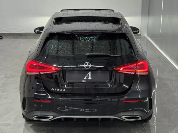 Mercedes-Benz A 180 2018 - 23990 EUR, 191000 km - AUTO.MOTO.pt - 191000km - foto 3 de 26