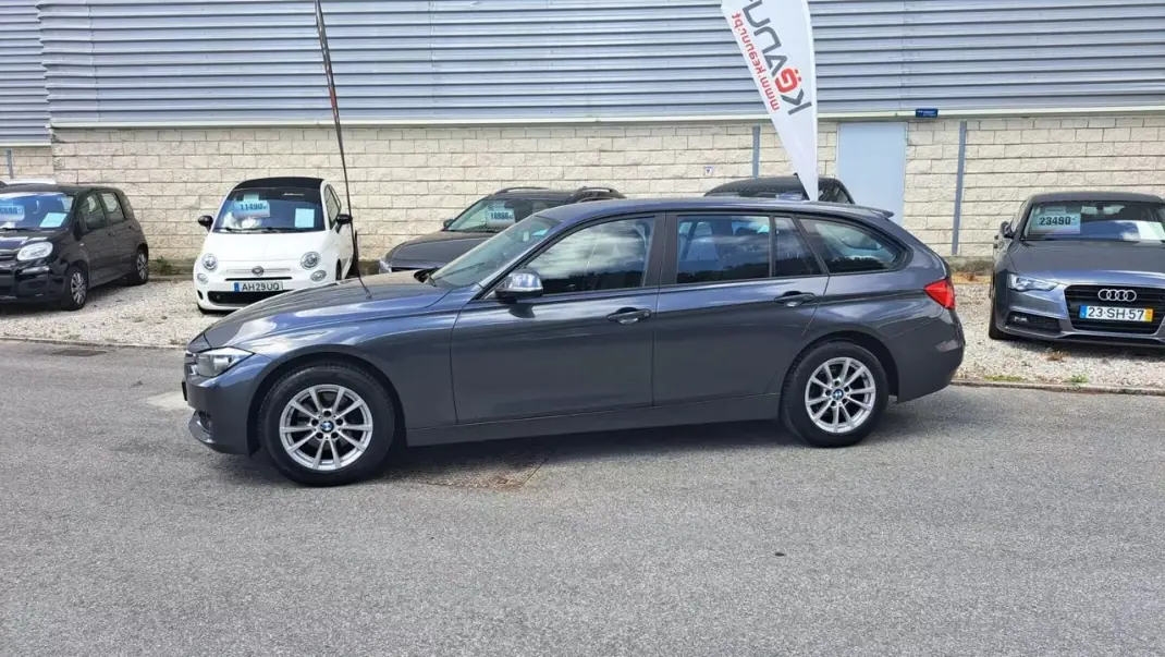 BMW 316 2014 - 13890 EUR, 173487 km - 173487km - foto 28 de 50