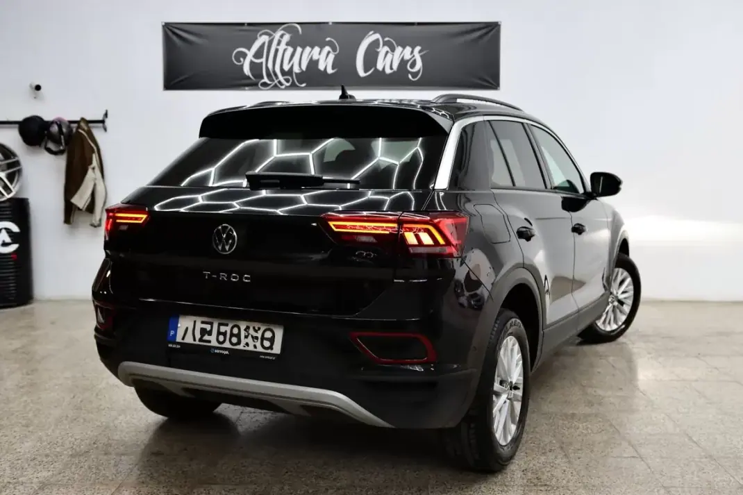 Volkswagen T-Roc 2023 - 22900 EUR, 50683 km - 50683km - foto 29 de 31