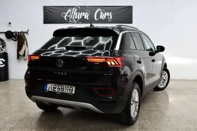 Volkswagen T-Roc 2023 - 22900 EUR, 50683 km - 50683km - foto 29 de 31