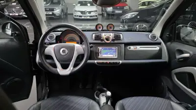 Smart Fortwo Cabrio 2013 - 9990 EUR, 98000 km - AUTO.MOTO.pt - 98000km - foto 15 de 34
