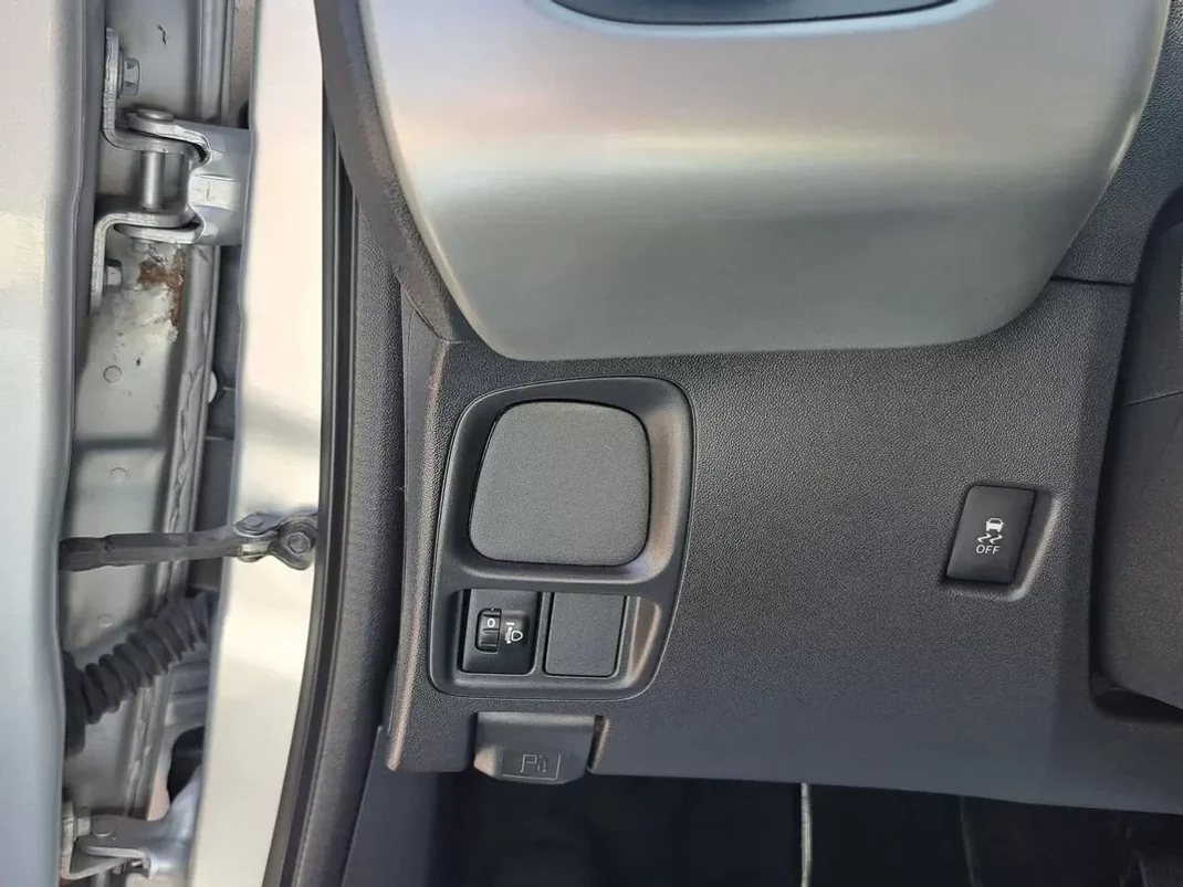 Citroën C1 2018 - 9500 EUR, 80000 km - AUTO.MOTO.pt - 80000km - foto 32 de 39