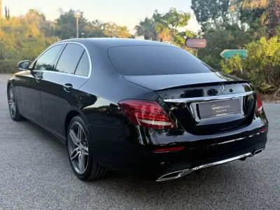 Mercedes-Benz E 220 2017 - 28999 EUR, 60000 km - AUTO.MOTO.pt - 60000km - foto 20 de 24