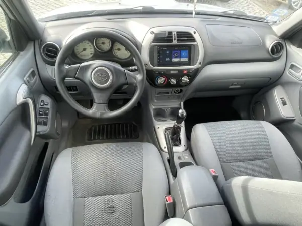 Toyota RAV4 2002 - 11450 EUR, 350453 km - AUTO.MOTO.pt - 350453km - foto 5 de 9