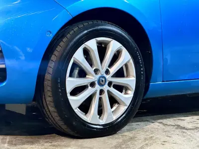 Renault Zoe 2020 - 13900 EUR, 105098 km - AUTO.MOTO.pt - 105098km - foto 2 de 28