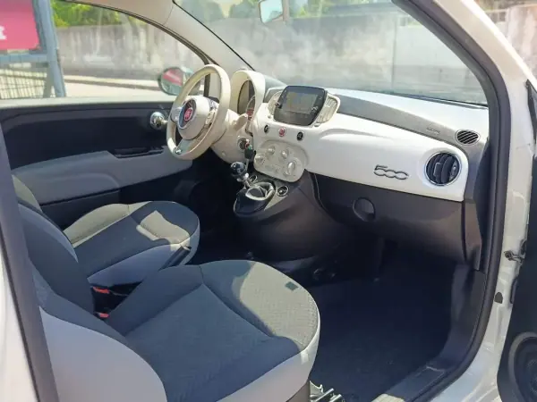 Fiat 500 2018 - 10900 EUR, 75300 km - AUTO.MOTO.pt - 75300km - foto 24 de 26