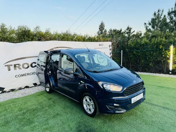 Ford Tourneo Courier 2017 - 9990 EUR, 168856 km - AUTO.MOTO.pt - 168856km - foto 9 de 47