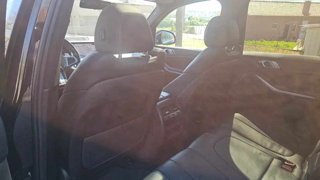 BMW X5 2019 - 39950 EUR, 115000 km - AUTO.MOTO.pt - 115000km - foto 13 de 18