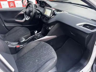 Peugeot 2008 2016 - 10990 EUR, 184350 km - 184350km - foto 11 de 19