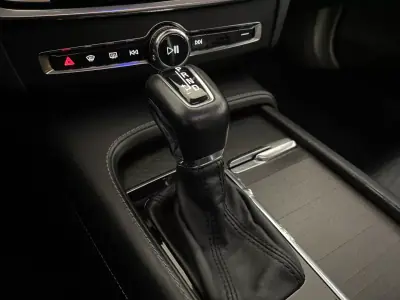 Volvo V90 Cross Country 2017 - 23500 EUR, 213000 km - AUTO.MOTO.pt - 213000km - foto 35 de 44