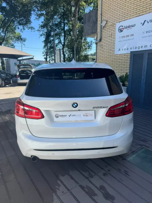 BMW 225xe Active Tourer 2018 - 15900 EUR, 127000 km - AUTO.MOTO.pt - 127000km - foto 5 de 12