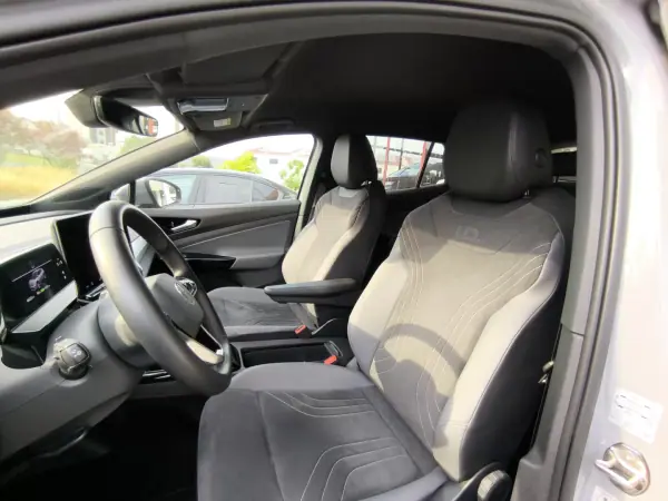 Volkswagen ID.4 2025 - 35899 EUR, 6600 km - AUTO.MOTO.pt - 6600km - foto 5 de 19