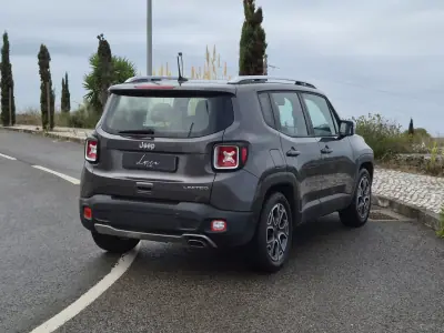 Jeep Renegade 2018 - 16890 EUR, 74812 km - foto 4 de 25