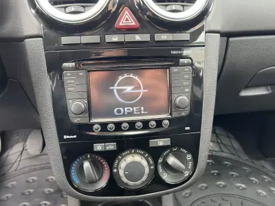 Opel Corsa 2014 - 6450 EUR, 136121 km - AUTO.MOTO.pt - 136121km - foto 22 de 23