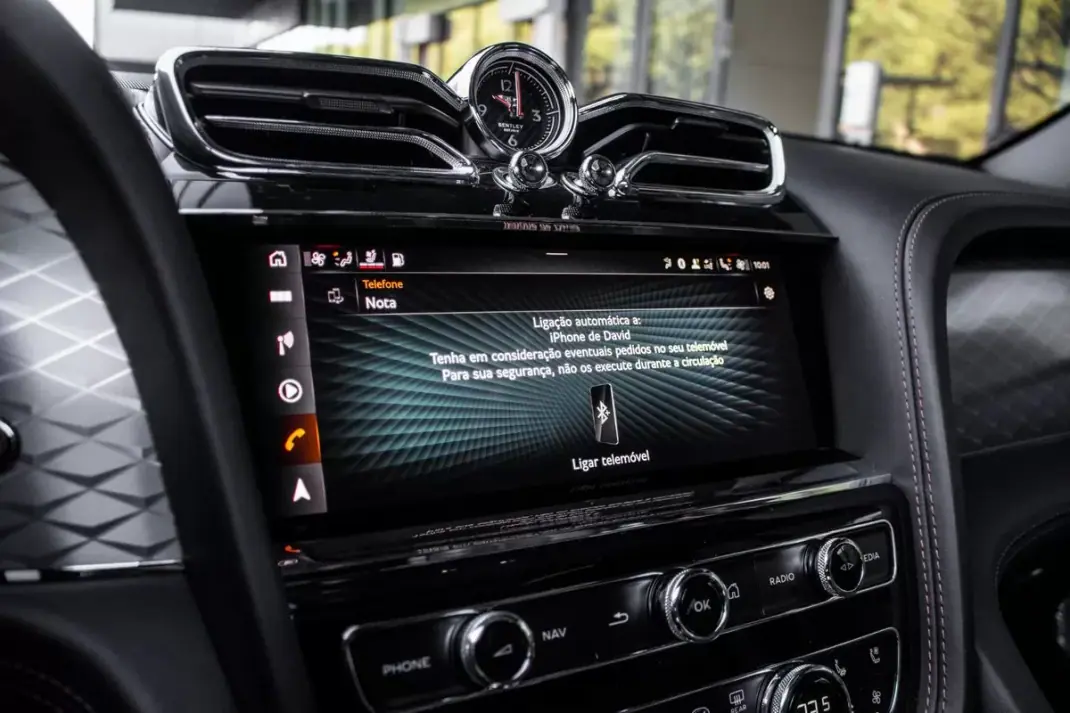 Bentley Bentayga 2022 - 210000 EUR, 70942 km - AUTO.MOTO.pt - 70942km - foto 49 de 57