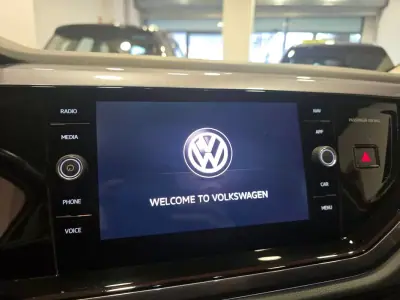 Volkswagen Polo 2018 - 16480 EUR, 138507 km - AUTO.MOTO.pt - 138507km - foto 23 de 45