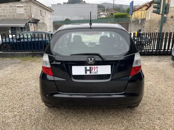Honda Jazz 2008 - 4765 EUR, 235500 km - AUTO.MOTO.pt - 235500km - foto 4 de 15