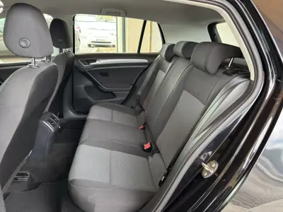 Volkswagen Golf 2015 - 12500 EUR, 195718 km - AUTO.MOTO.pt - 195718km - foto 22 de 27