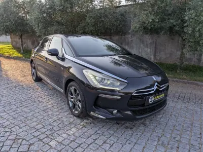 DS DS5 2014 - 19800km