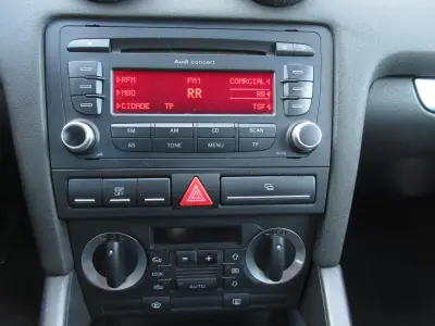 Audi A3 Sportback 2006 - 7490 EUR, 285 km - AUTO.MOTO.pt - 285km - foto 28 de 30