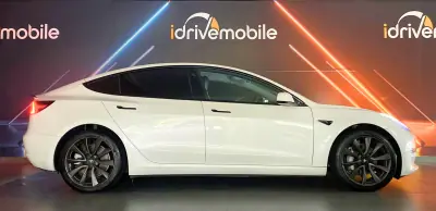 Tesla Model 3 2020 - 29900 EUR, 108726 km - AUTO.MOTO.pt - 108726km - foto 15 de 36