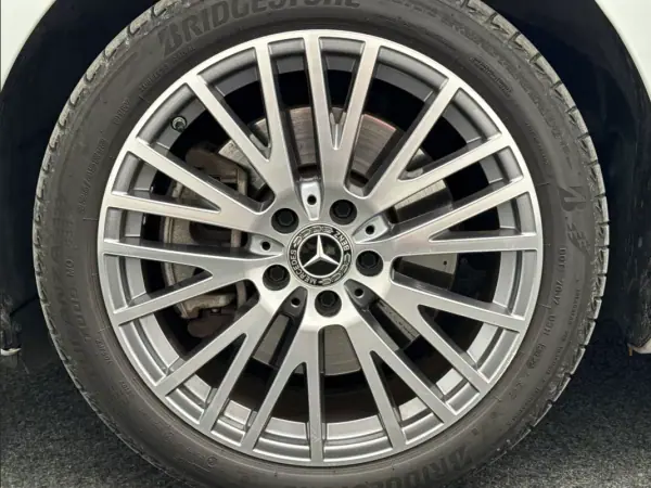 Mercedes-Benz CLA 250 2023 - 32000 EUR, 128000 km - AUTO.MOTO.pt - 128000km - foto 19 de 19