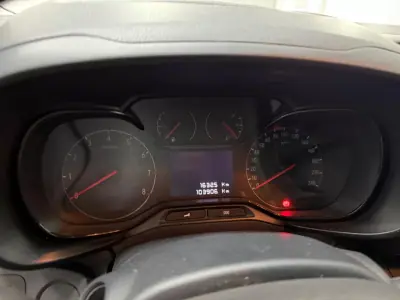 Opel COMBO 2019 - 12990 EUR, 104000 km - 104000km - foto 5 de 27