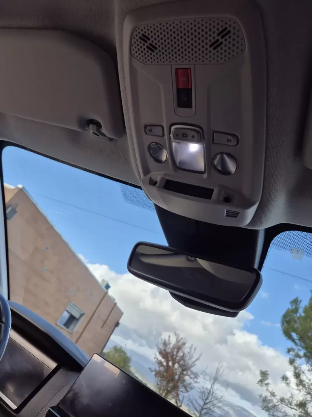 Citroën C4 2022 - 20500 EUR, 85000 km - AUTO.MOTO.pt - 85000km - foto 37 de 39