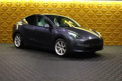 Tesla Model Y 2021 - 32240 EUR, 132000 km - AUTO.MOTO.pt - 132000km - foto 4 de 38